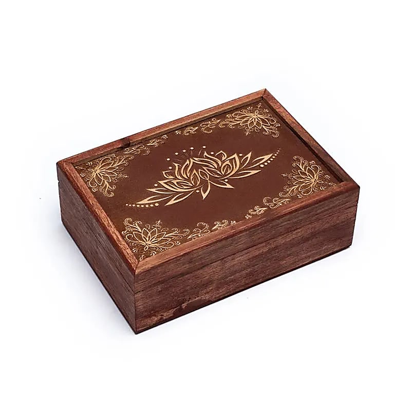 Boîte en bois décoration fait main - 17.5 x 13 x 6.5 cm