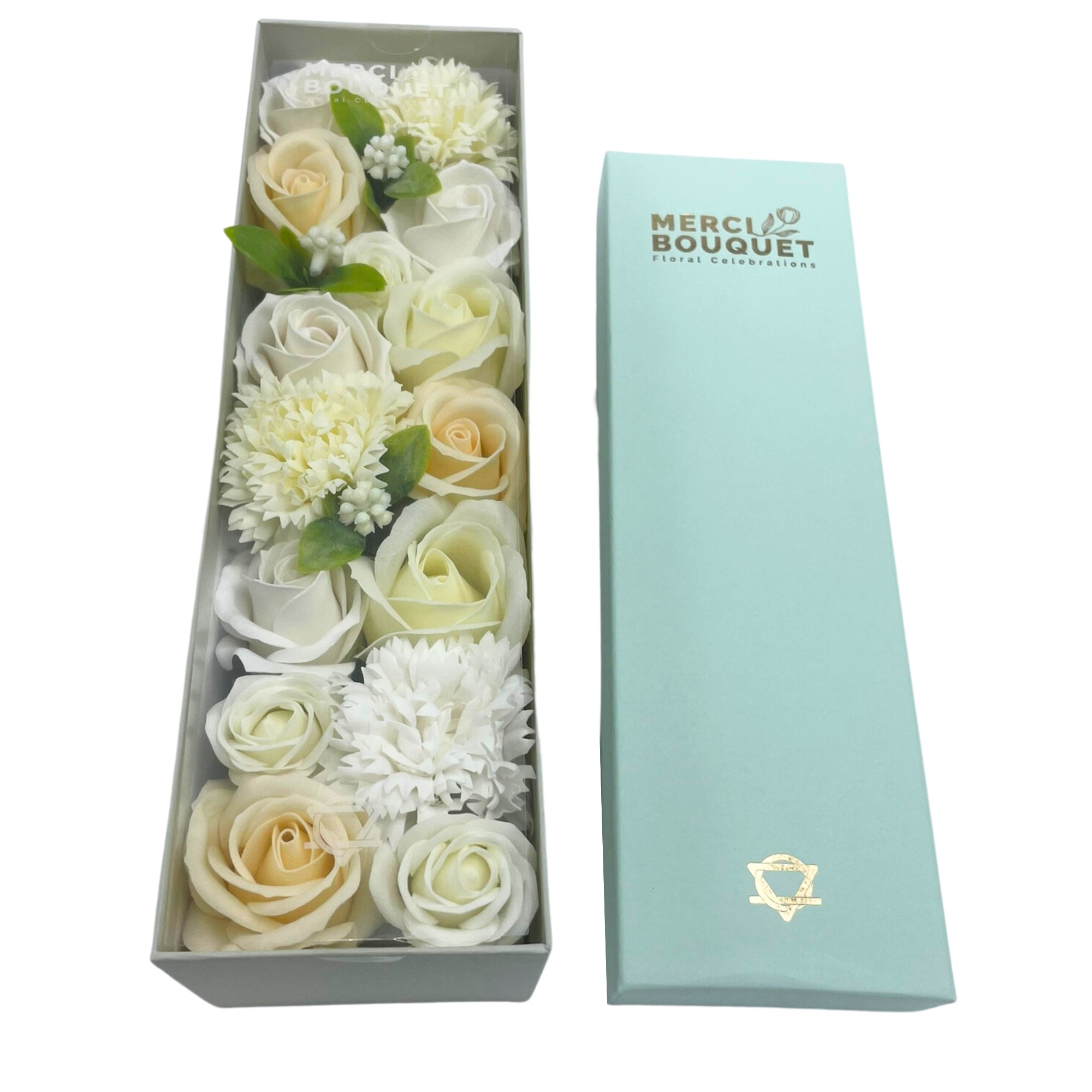 Coffret de 28cm de haut de fleurs de savon couleurs blanc et ivoire et son couvercle