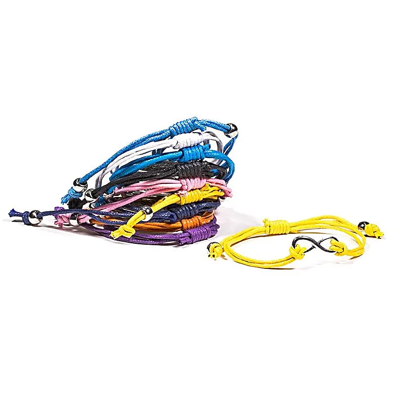 Ensemble de bracelets infini ajustables aux couleurs vives, bijoux symboliques à offrir ou à partager pour exprimer un lien durable