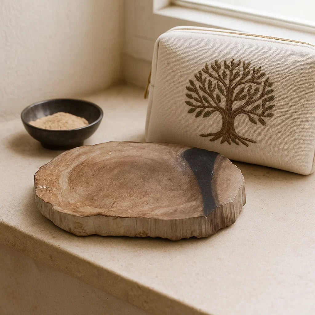 Porte savon noir en bois pétrifié