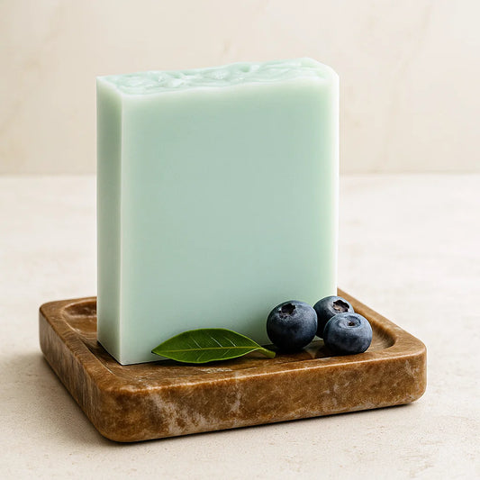 Savon Artisanal à l'Huile de Coco - Myrtille et Thé Vert
