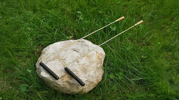 Des baguettes de sourcier utilisées en radiesthésie
