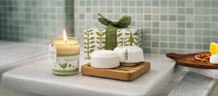 Un cadeau bien-être avec bougie et bombes de bain