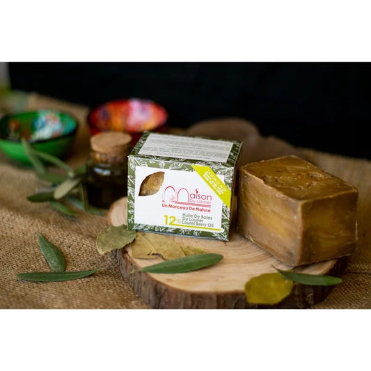 Savon d'Alep 12% Maison du Laurier - mise en situation du pain de 200 grammes