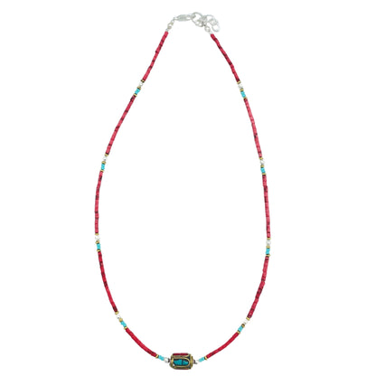Collier de pierres précieuses - Corail : du véritable artisanat nepalais