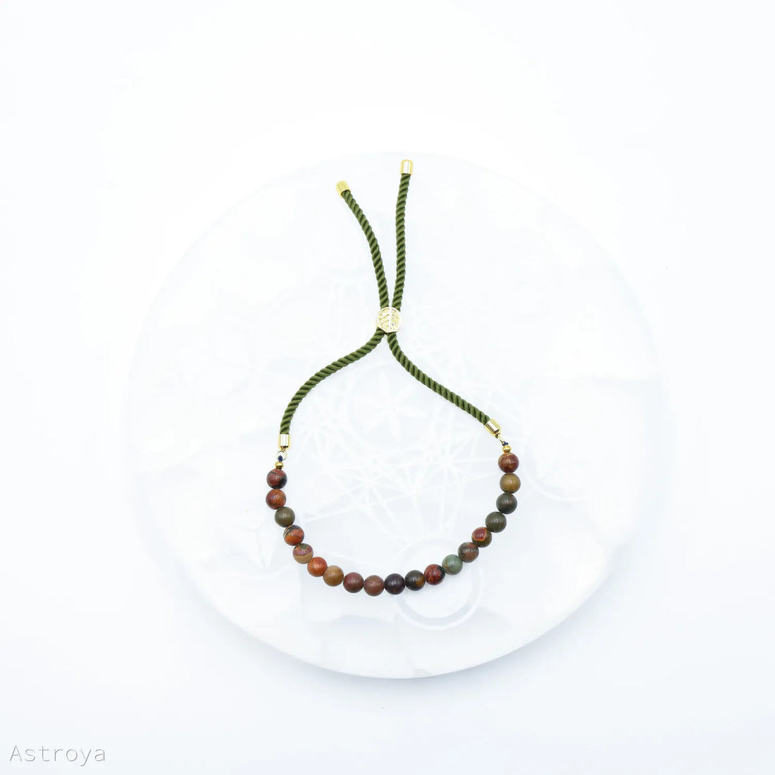 Bracelet en Pierre Naturelle Plaqué Argent | Jaspe Picasso - Élégance et Bien-Être sur pierre de chargement - vue de dessus