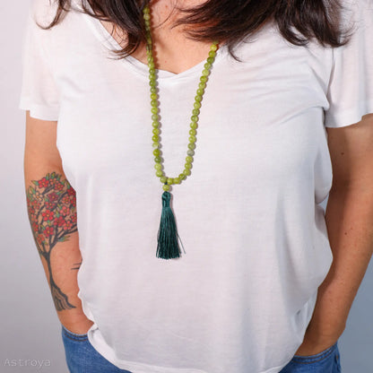 Mala Jade Xinyi avec Pompon | 108 perles porté en collier