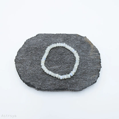 Bracelet Pierre de Lune arc-en-ciel à facettes 6mm