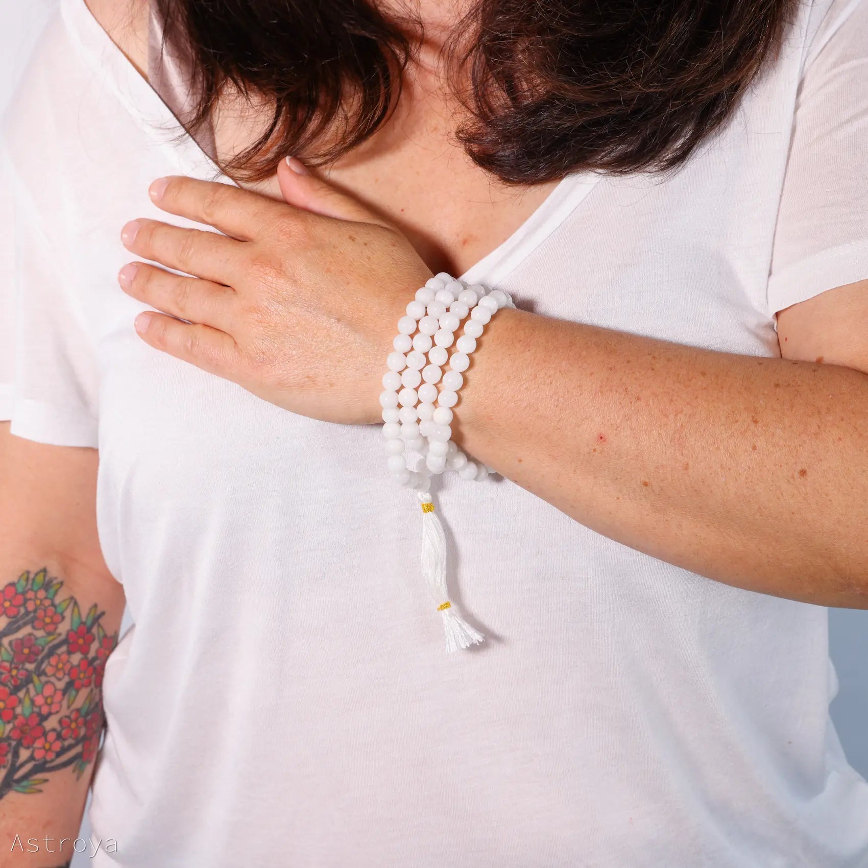 Mala Agate Blanche | 108 perles - autre porté poigné