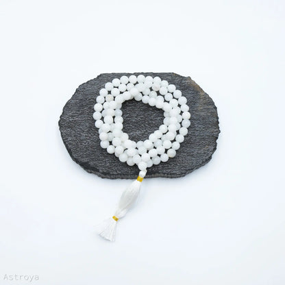 Mala Agate Blanche | 108 perles- vue de haut
