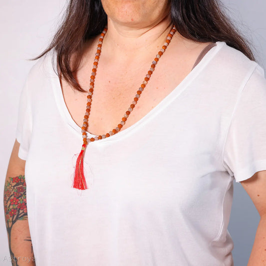 Mala Pierre de Lune Pêche et Rudraksha porté en collier