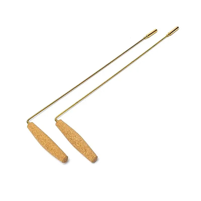 Baguettes de radiesthésie dorées avec poignées en liège naturel