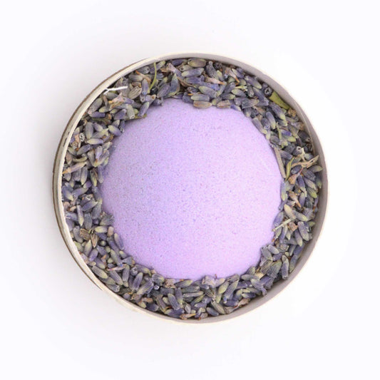 Bombe de bain, Fleurs & Sels de l'Himalaya | Sauge & Genévrier avec fleurs de lavande séchées