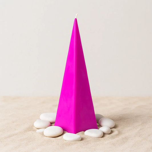 Bougie pyramide sans parfum - 22h
