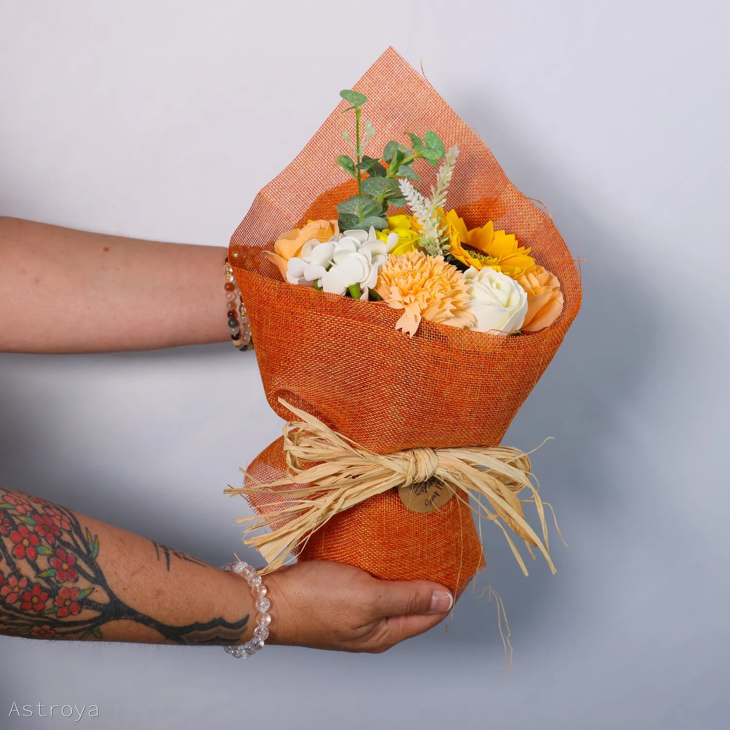 Bouquet de fleurs de savon, expérience sensorielle parfumée, peau douce et nourrit grâce aux huiles végétales – Astroya