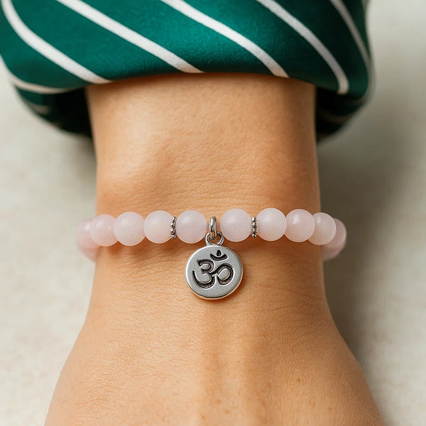 Bracelet mala quartz rose 21 perles charm Om