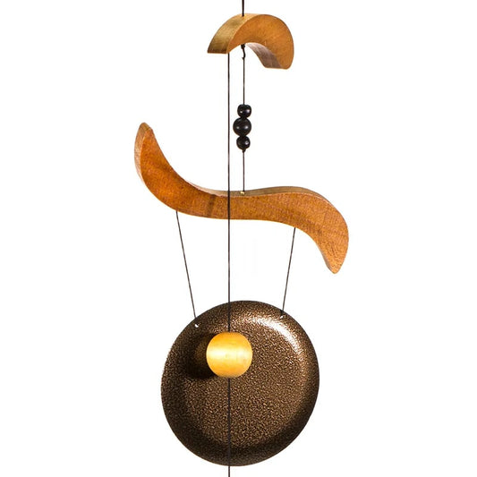 Vue de la partie supérieure du grand carillon à vent Feng Shui 70 cm, support en bois naturel et cordage solide