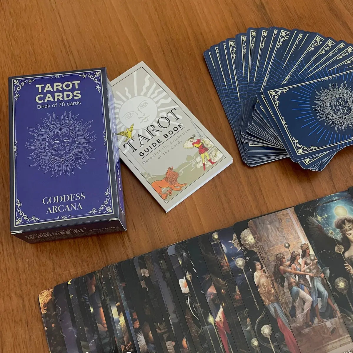 Cartes Tarot de Marseille illustrées avec guide de jeu