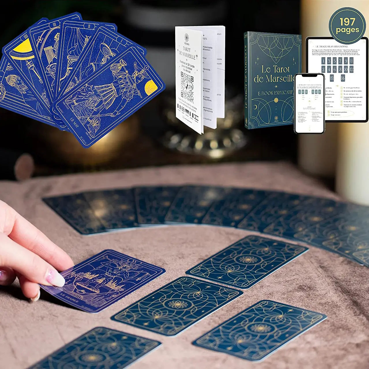 Jeu de cartes Tarot de Marseille traditionnel avec symboles ésotériques