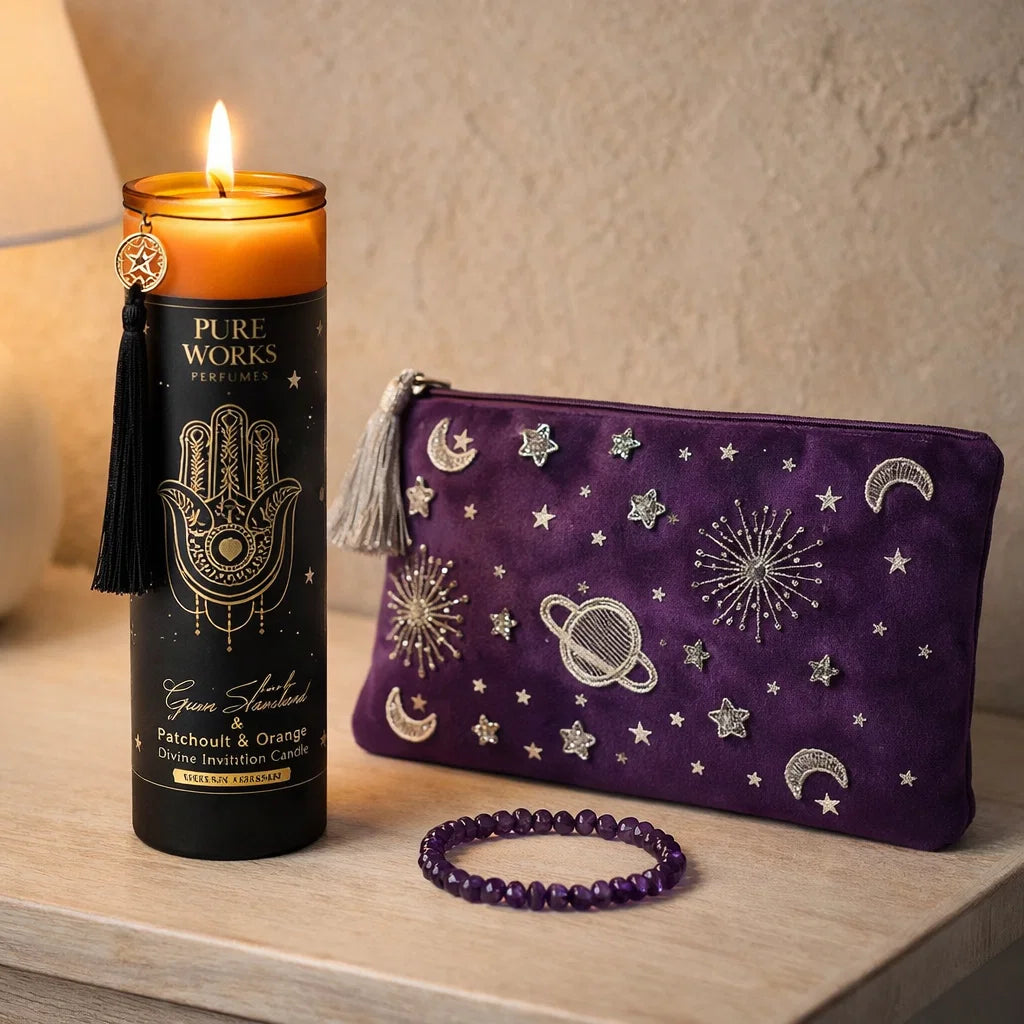 Coffret Trésors du Monde Ipanema avec bougie Good Fortune, bracelet améthyste et pochette, idée cadeau jeune femme