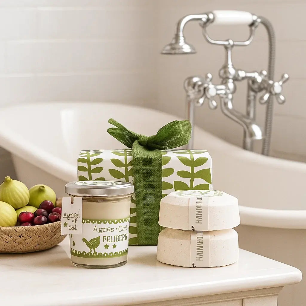 Coffret Cadeaux Bougie &amp; Bombes de bain | Rhubarbe, Baies mures et Figues blanches