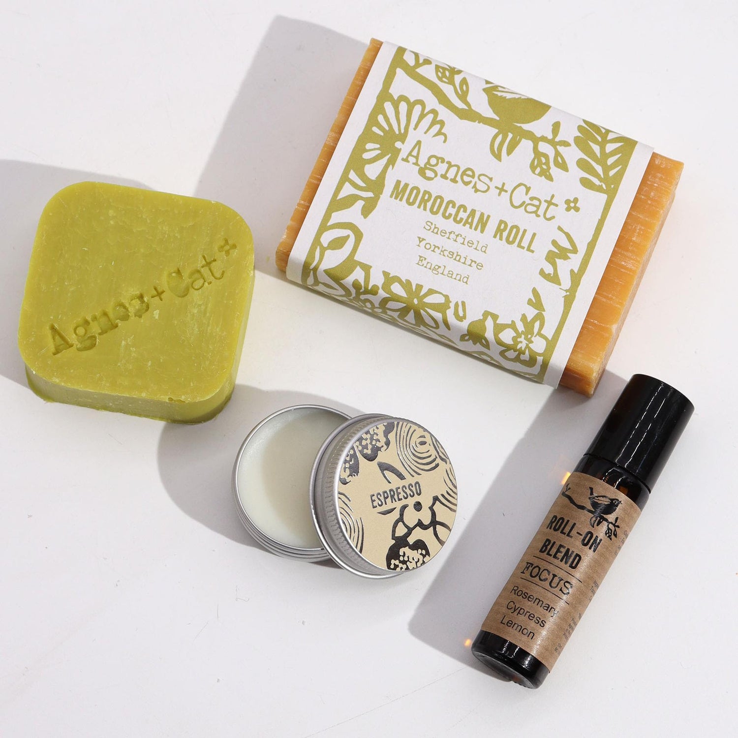 Coffret Cadeau Bien-être - Matinée Marocaine avec savon, baume à lèvres, shamoing solide et roll-on parfumé