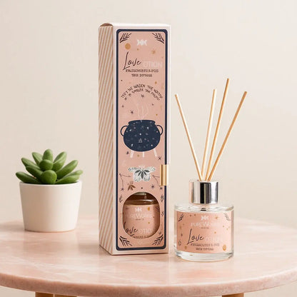 Diffuseur de parfum Philtre d’Amour petit format en situation dans une décoration romantique