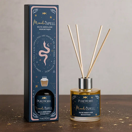 Diffuseur de parfum Poussières de Lune petit format en situation dans une décoration spirituelle
