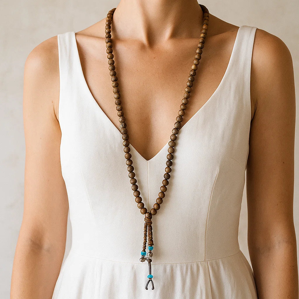 Mala en Bois avec perles ornementales et Dorje | 6mm
