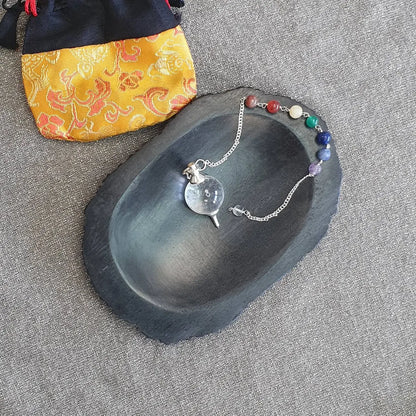 Pendule 7 chakras et sa pochette de rangement