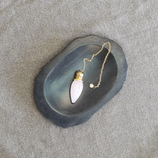 Pendule Quartz rose plaqué laiton