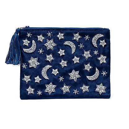 Pochette zippée en velours bleu nuit brodée lunes et étoiles – accessoire bien-être céleste