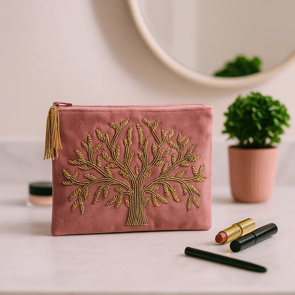 Pochette velours rose brodee arbre de vie