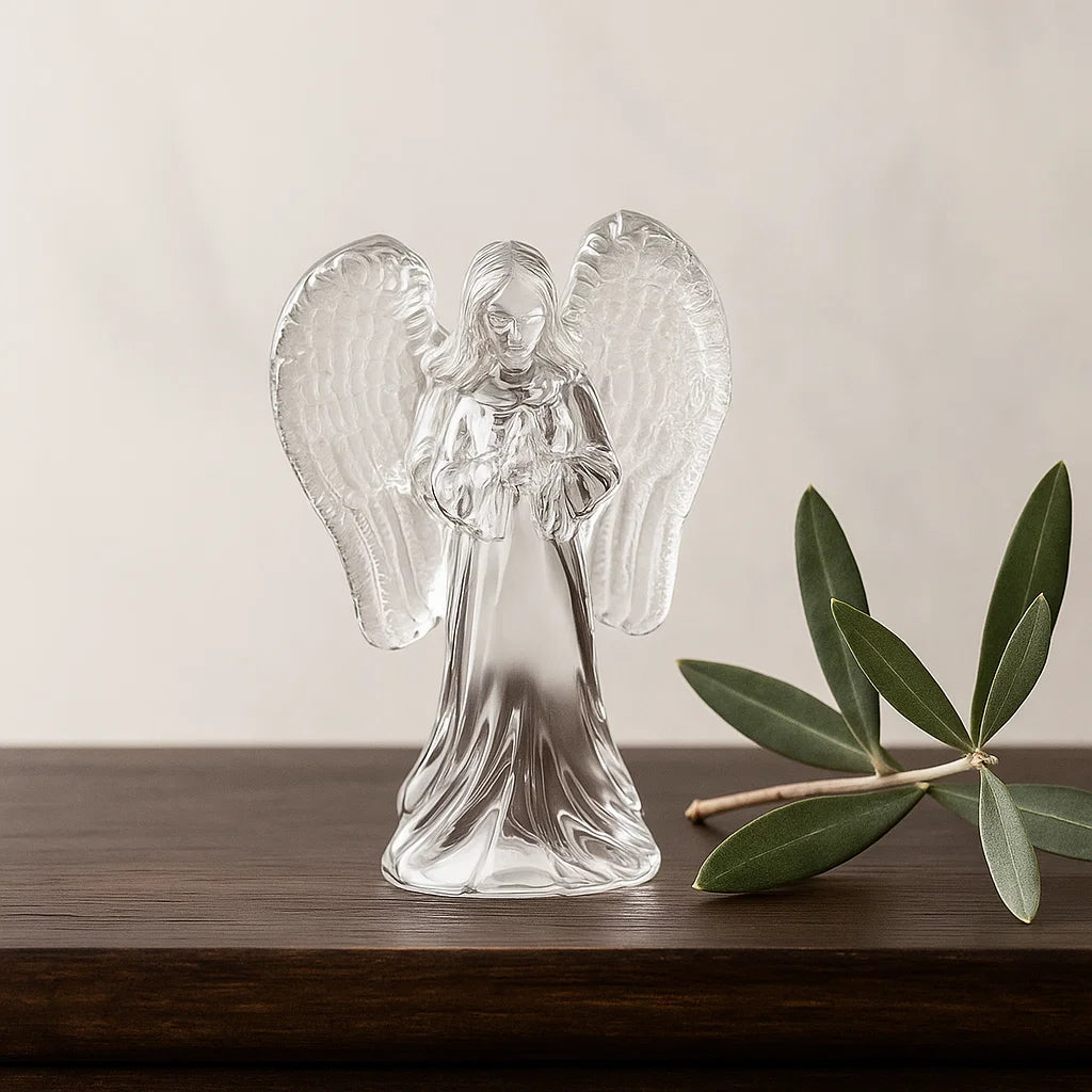 Ange de verre avec les ailes givrées
