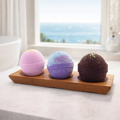 support en bois exotique avec bombes de bain au karité coffret bien-être luxe oriental